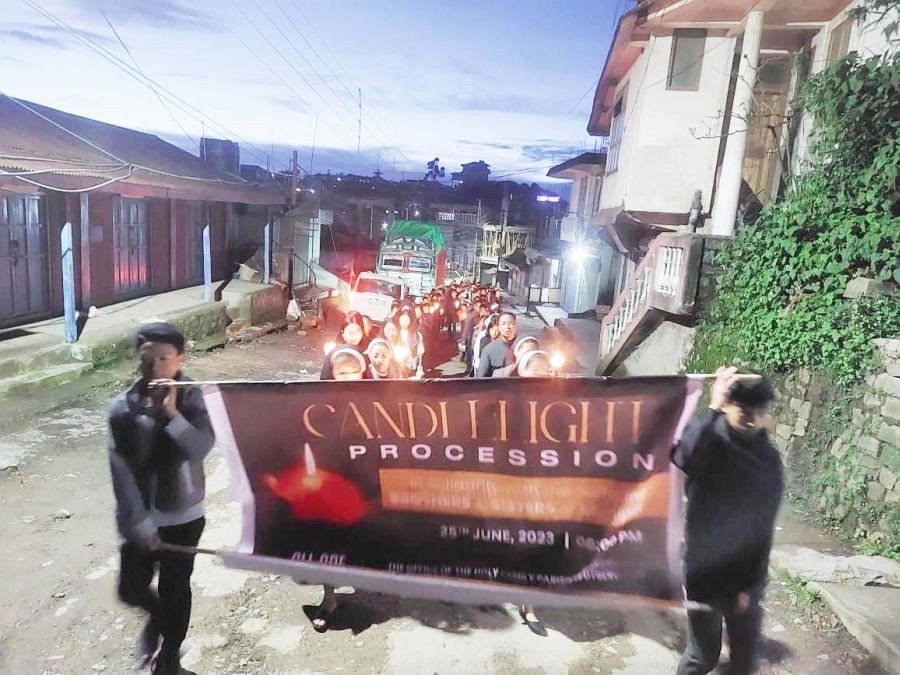 The Holy Family Parish Catholic Youth Association, Pfütsero along with the Catholic Community of Pfütsero Parish organised a Candlelight Procession from Traffic Point to Holy Family Church in solidarity with the suffering people in Manipur on Sunday evening.